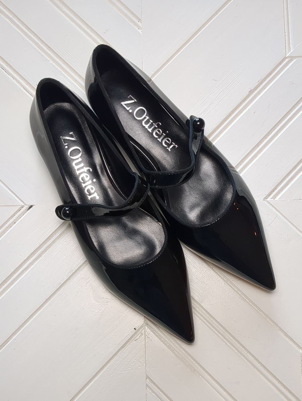 Classic Black Patent Leather Pointed Toe Mary Jane Block Heel Flats SZ 8